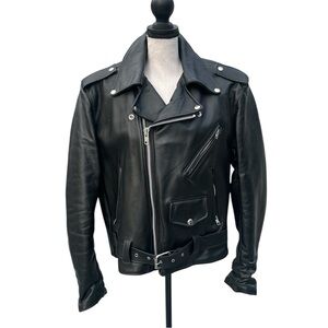 Universal Rider Vintage Mens Moto Black Leather Jacket USA Size 42 Biker